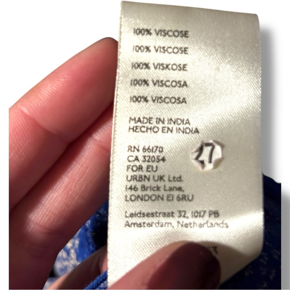 Free People Cropped Sweatheart Neckline V-neck 3/4 Sleeve Blue Floral Blouse - Picture 8 of 16